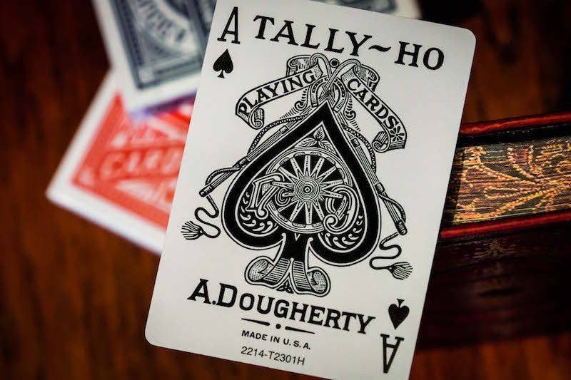 Bicycle Tally-Ho Circle Cards (Red)